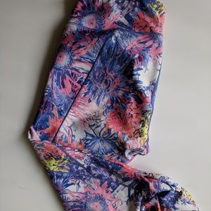 CALIA by Carrie Underwood Crop Leggings